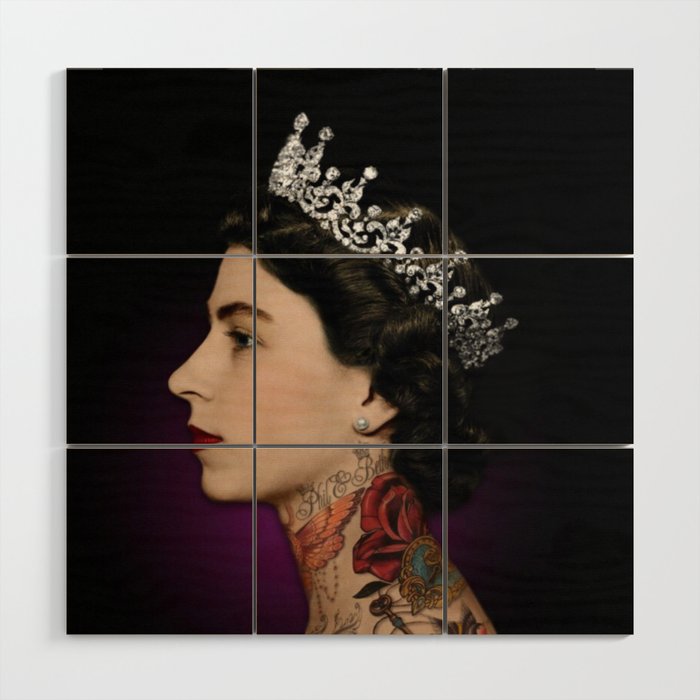 Queen Noir Wood Wall Art