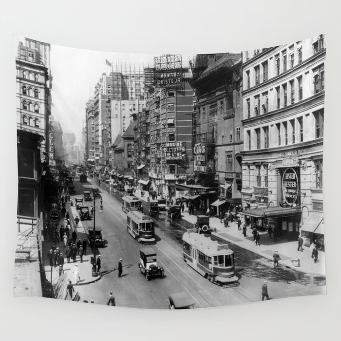 Vintage Broadway NYC Photograph (1920) Wall Tapestry