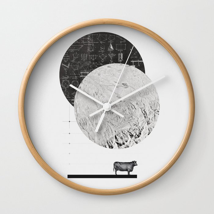 Calculating a Jump over the Moon Wall Clock