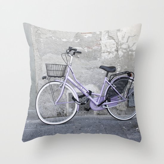 La Bicicletta - Italy Throw Pillow