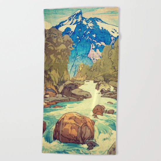 The Walk to Hokodoyama Beach Towel
