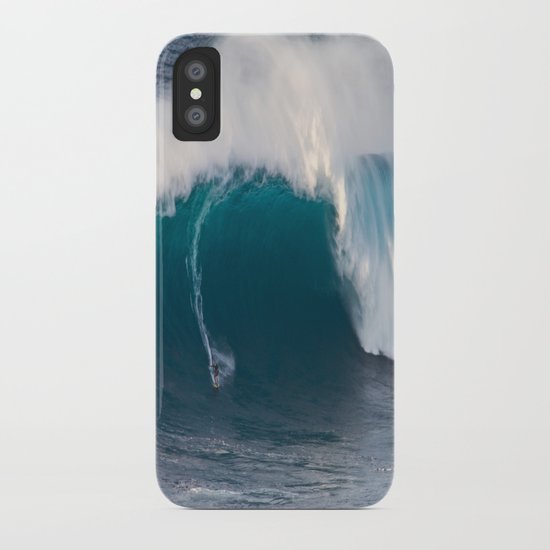 Surfing "Jaws" (Pe'ahi) iPhone Case