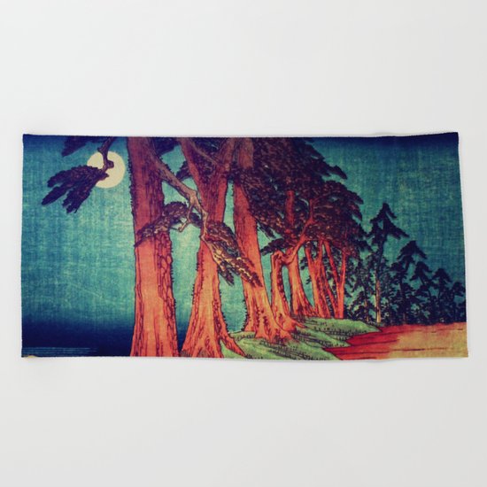 Midnight on the path towards Kanama Beach Towel