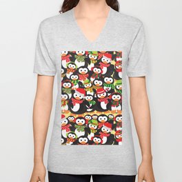 Penguin family V Neck T Shirt