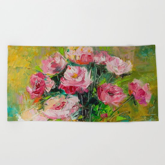 magic roses Beach Towel