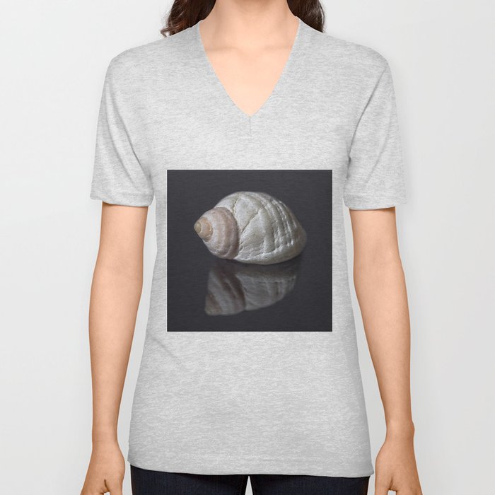 Seashell snail reflection V Neck T Shirt