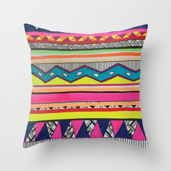 GHHORIZONTAL Throw Pillow