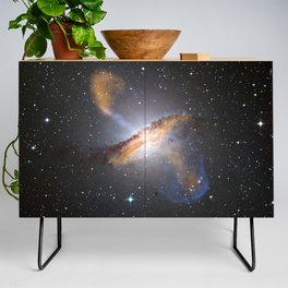 Black Hole Outflows From Centaurus Credenza