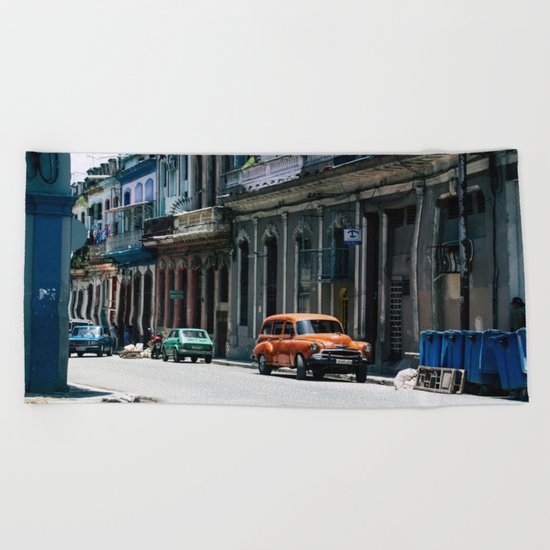 Casa Cubana Beach Towel