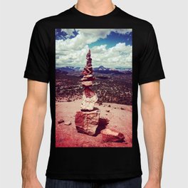 Balanced Rocks - Sedona, Arizona T-shirt