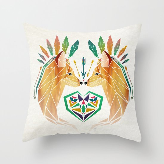 foxes in love Throw Pillow