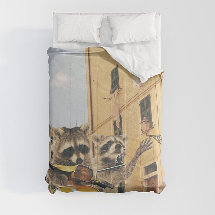 Raccoons on the road trip Comforter