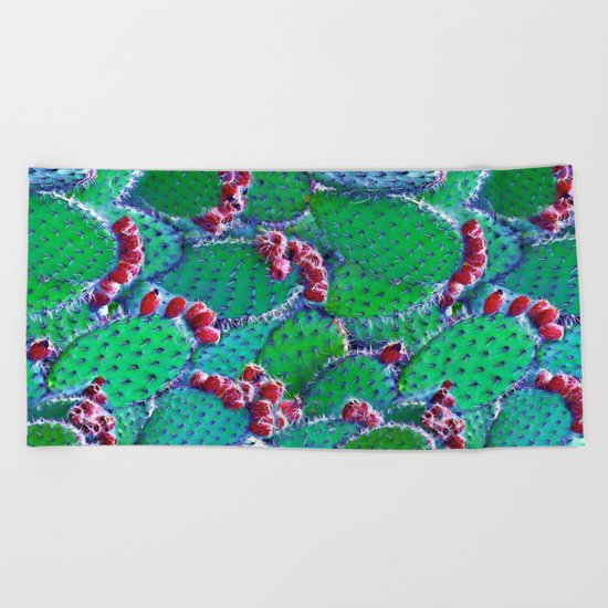 Flowering cacti Beach Towel