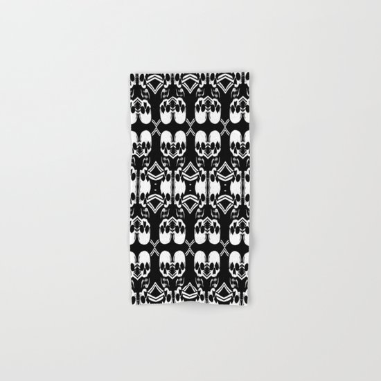 Saber Skulls Hand & Bath Towel