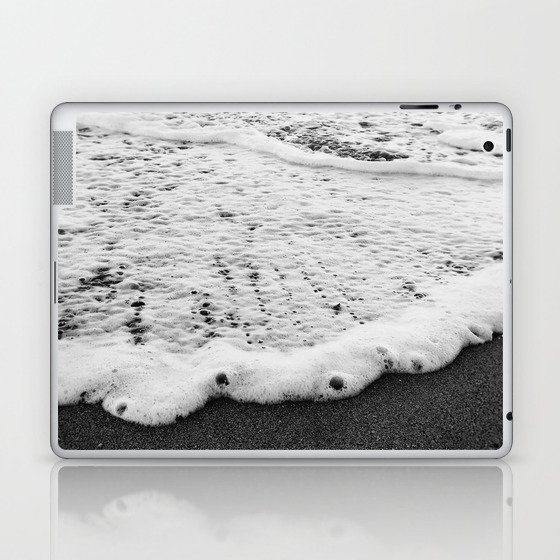 Rushing in - black white Laptop & iPad Skin