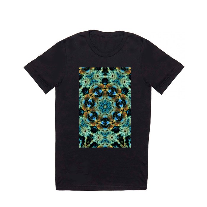 Labradorite with a geometric kaleidoscopic design T Shirt