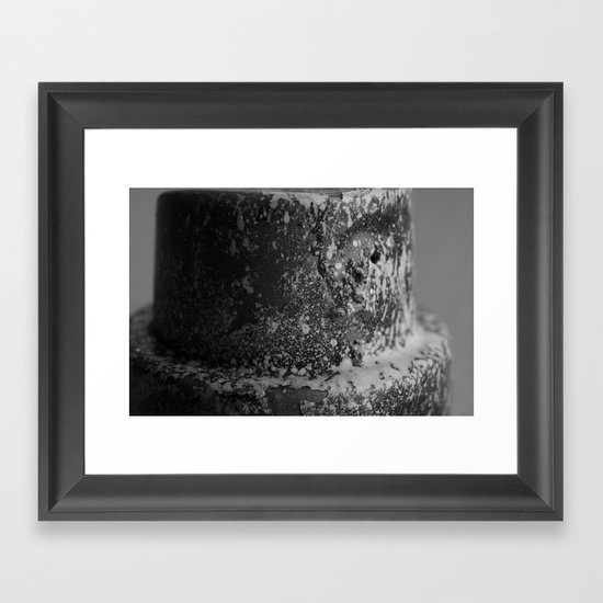 Spray Cap Tiger Framed Art Print