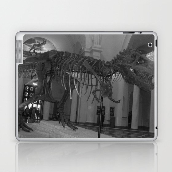 T-Rex museum dinosaur, skeleton, bone, fossil black and white photograph - photography - photographs Laptop & iPad Skin