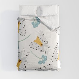 Dal-Moth-Ian Pattern Comforter