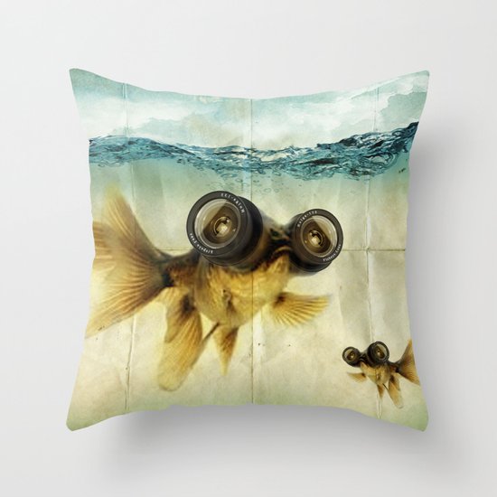 Fish eye lens 02 Throw Pillow