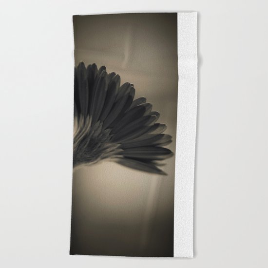 Gerbera black and white Beach Towel
