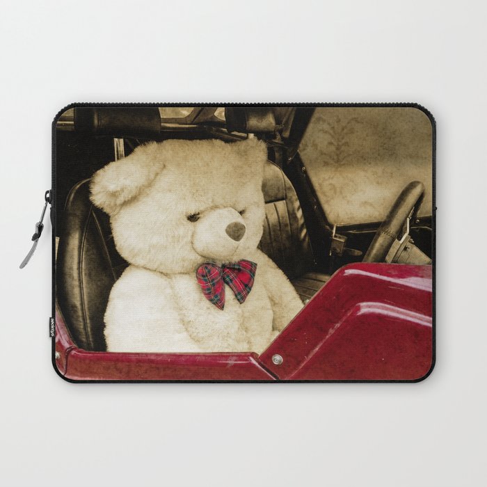 TEDDY GOES FOR A DRIVE Laptop Sleeve