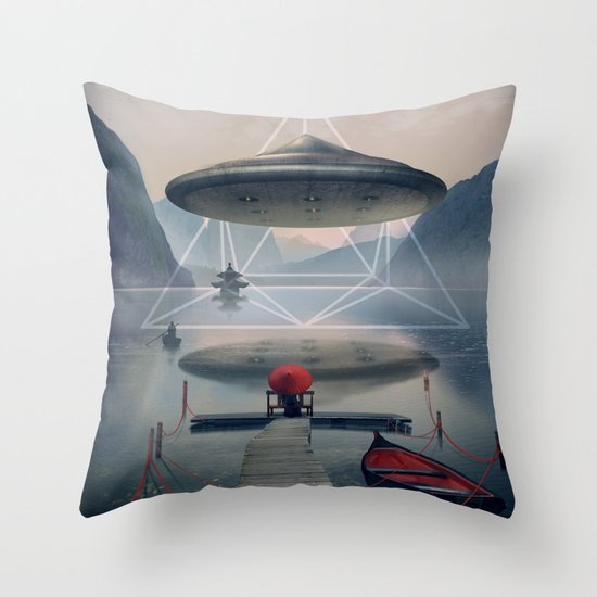 the calm Throw Pillow
