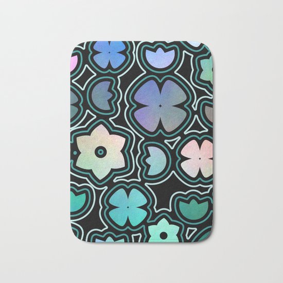 Doodle flowers Bath Mat