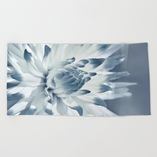 Dahlia 245 Beach Towel