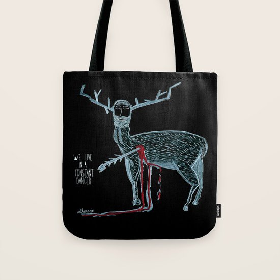 Vivimos en un peligro constante (We live in a constant danger) Tote Bag