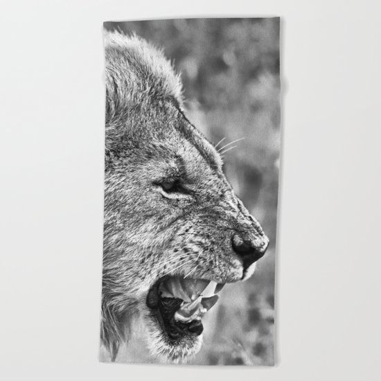Lion head black and white Beach Towel