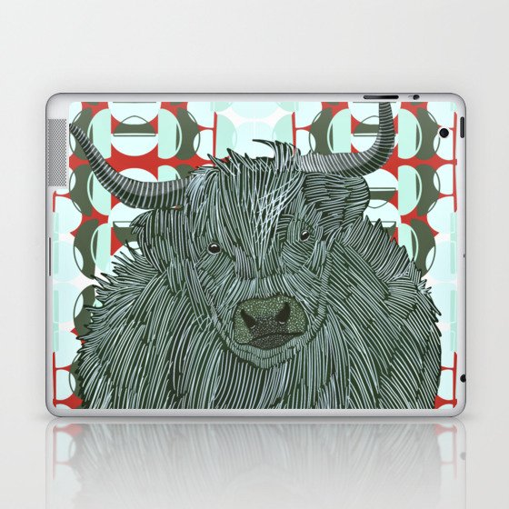Highlands cow with a blue and red patterned background Laptop & iPad Skin