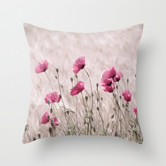 Poppy Pastell Pink Throw Pillow