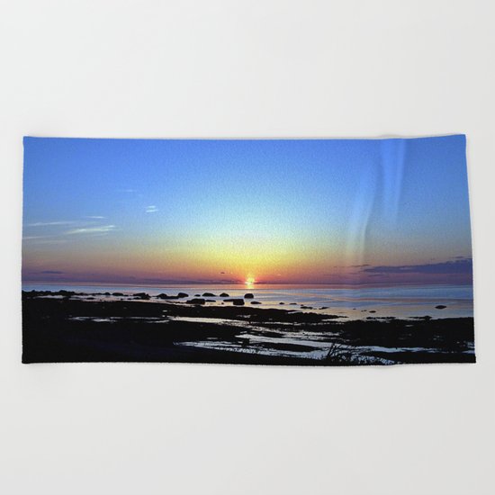 Wonderful Sunset Seascape Beach Towel