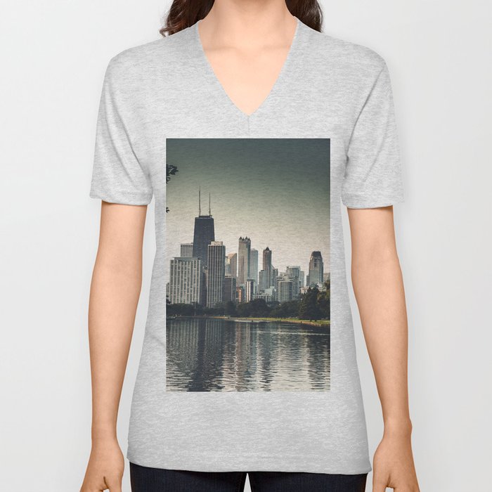 chicago skyline V Neck T Shirt