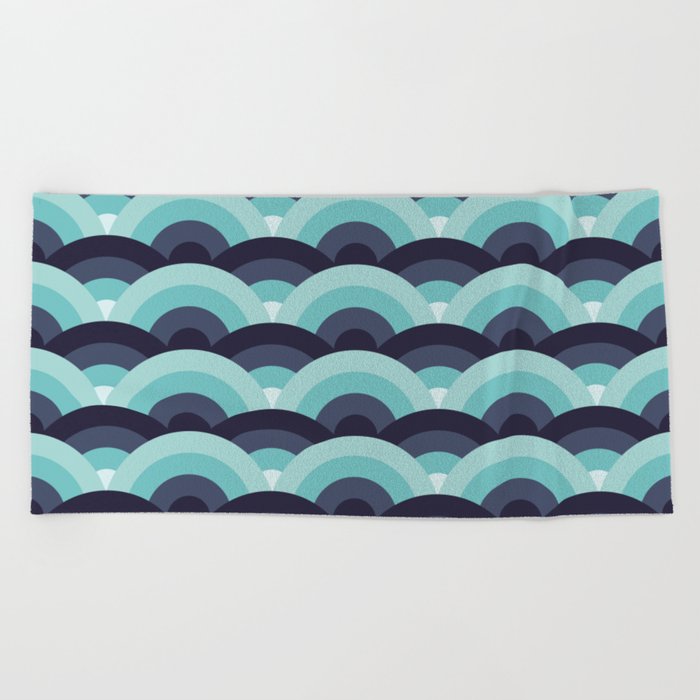 Abstract Scallop Geometric Seamless Pattern Background  Beach Towel