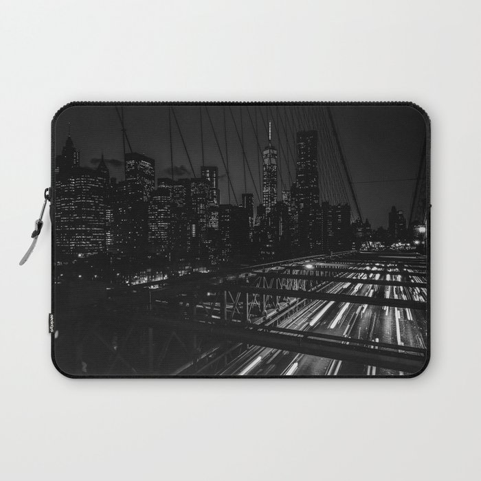 Brooklyn Bridge and Manhattan skyline at night in New York City black and white Laptop Sleeve