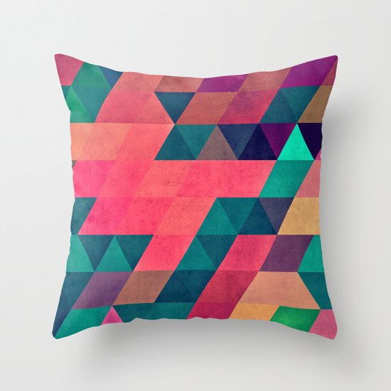 Styrrvynng Throw Pillow