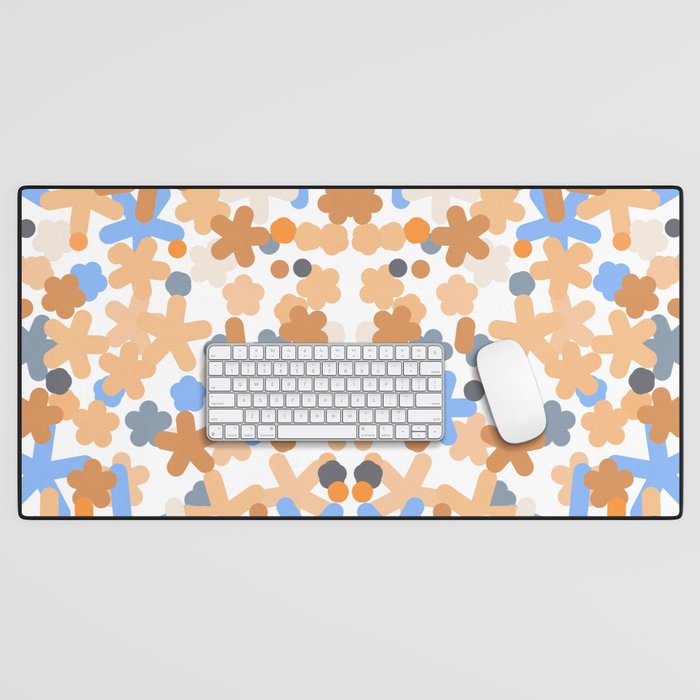 Flower pattern blush cute femenine  Desk Mat