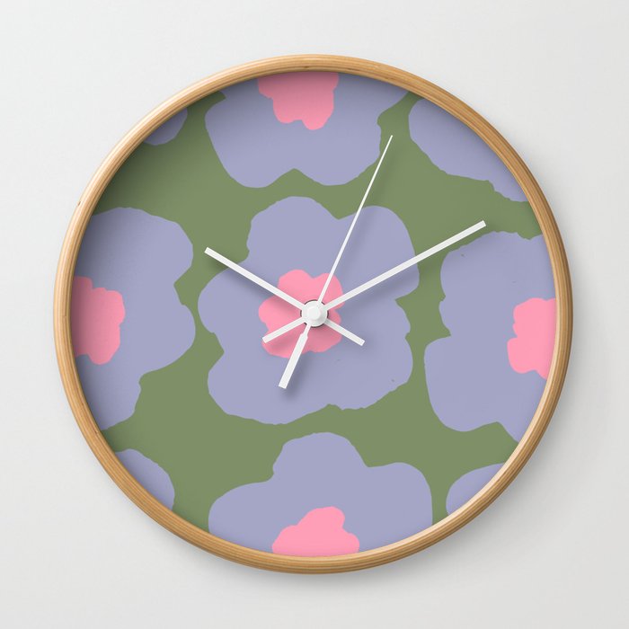 Large Pop-Art Retro Flowers in Very Peri Lavender on Green Background  Wall Clock