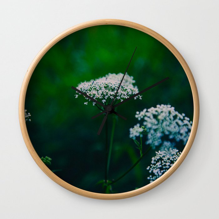 White Floral Baby Breath Flower Wall Clock