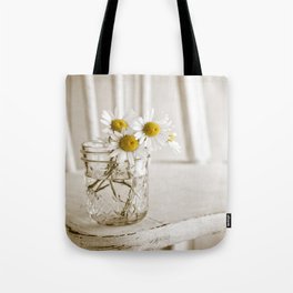 Simple White Daisy Flowers Tote Bag