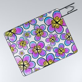 Doodle Daisy Flower Pattern 23 Picnic Blanket