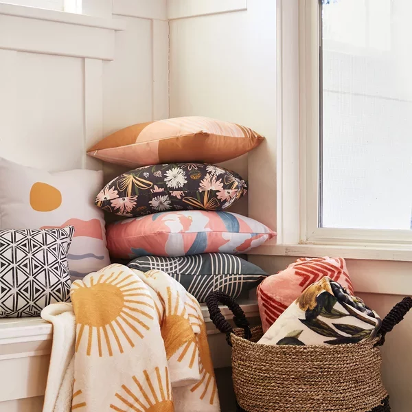 Choose the Cutest Cheap Pillows for Your Home