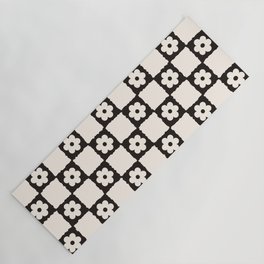 Retro Flower Checker in Black&White Yoga Mat