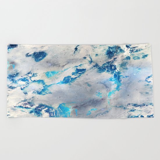 Linnutee Beach Towel