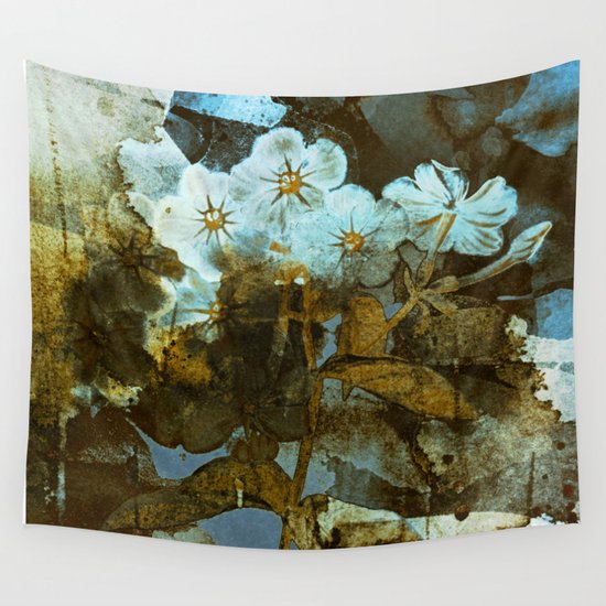 Fower in winter Wall Tapestry