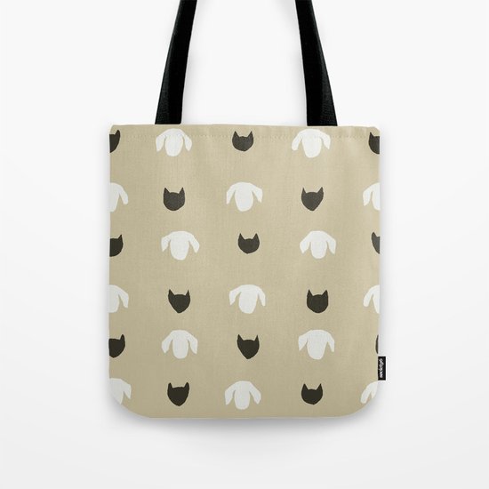 light tan tote bag