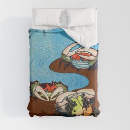 Crabs Near the Water's Edge print by Yashima Gakutei Duvet Cover