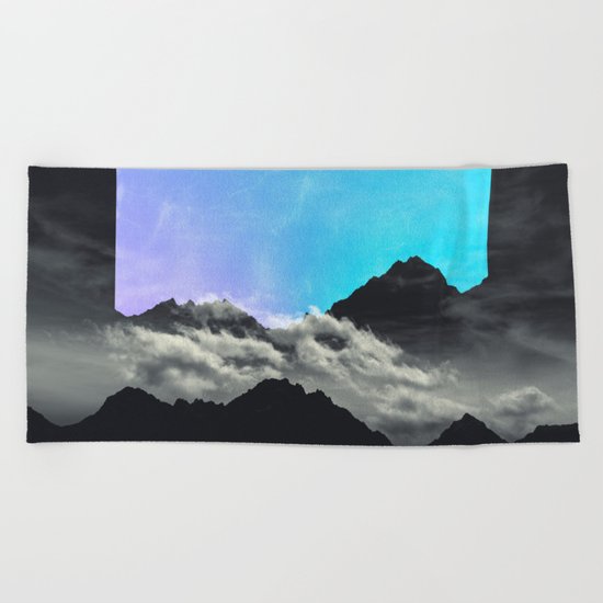 echo mountains Blue Beach Towel